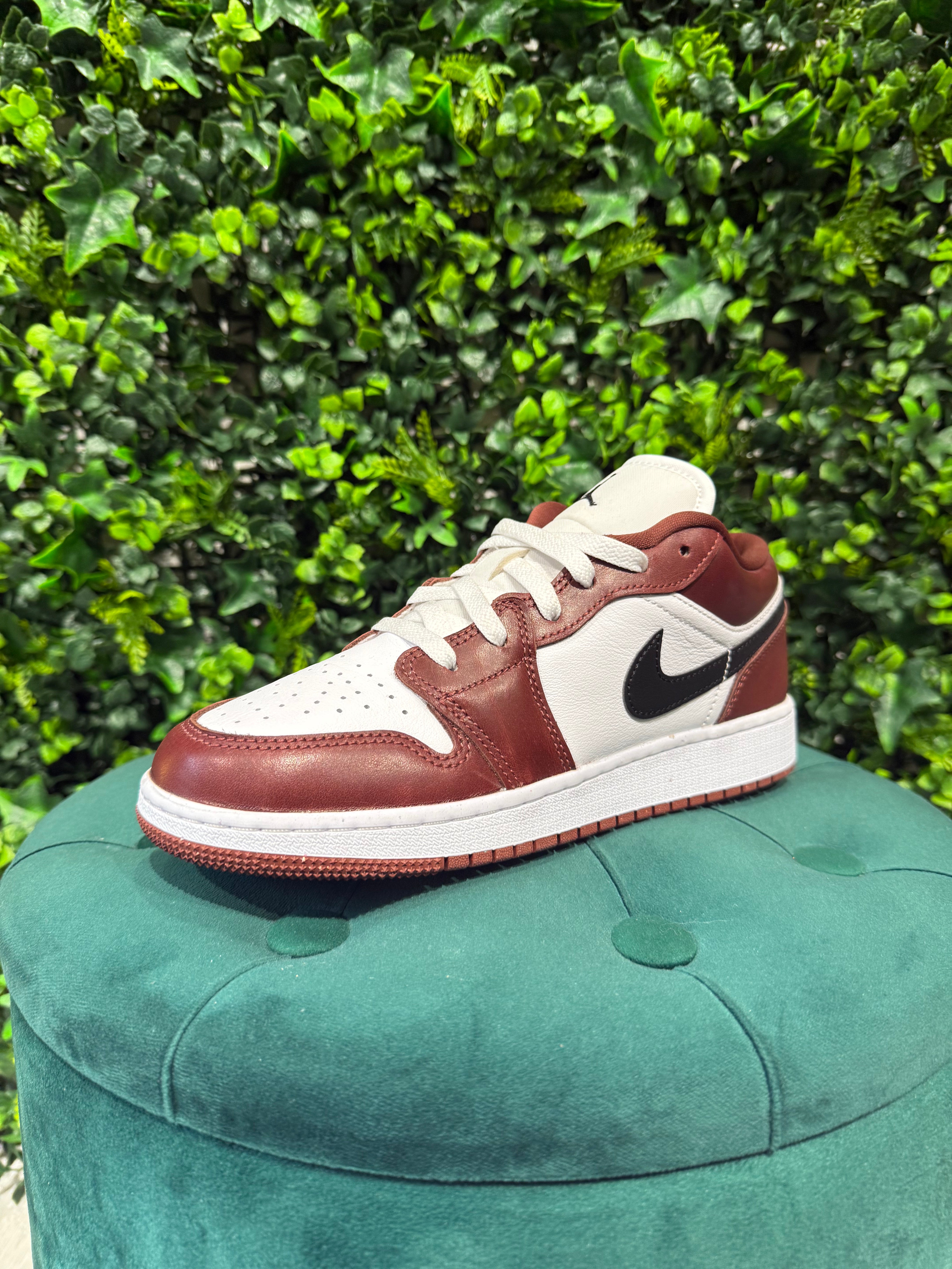 Nike Jordan Low Marrone