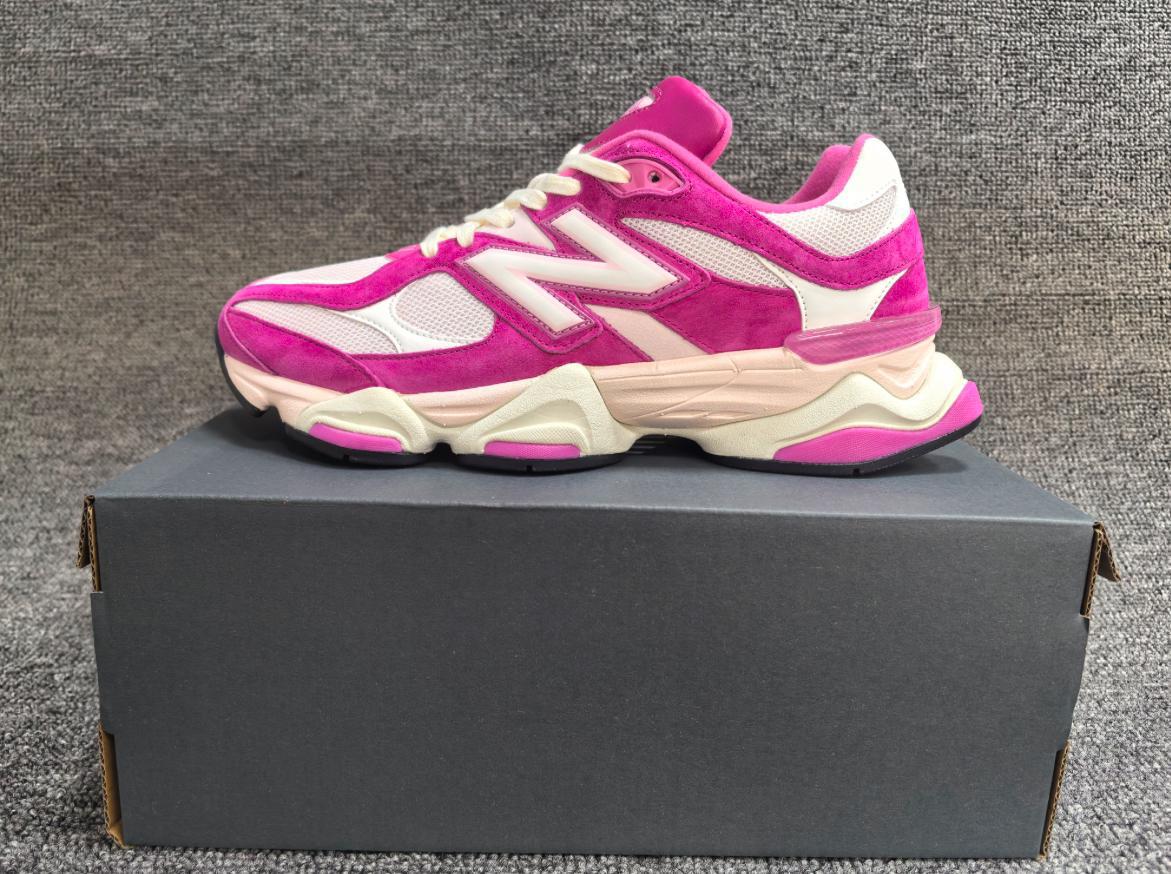 New Balance 9060 Camoscio Pink