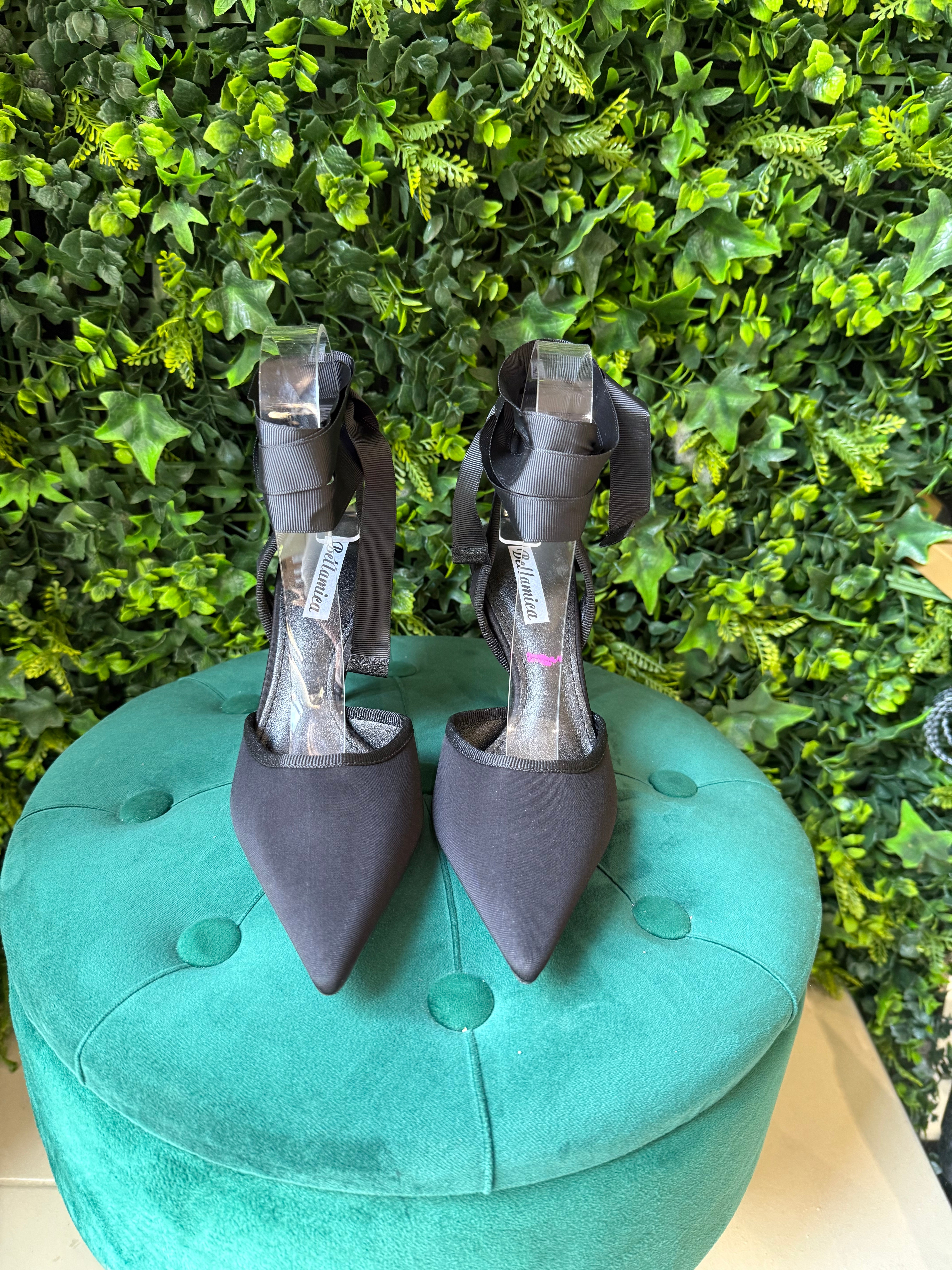 Décolleté Nero Alla Schiava