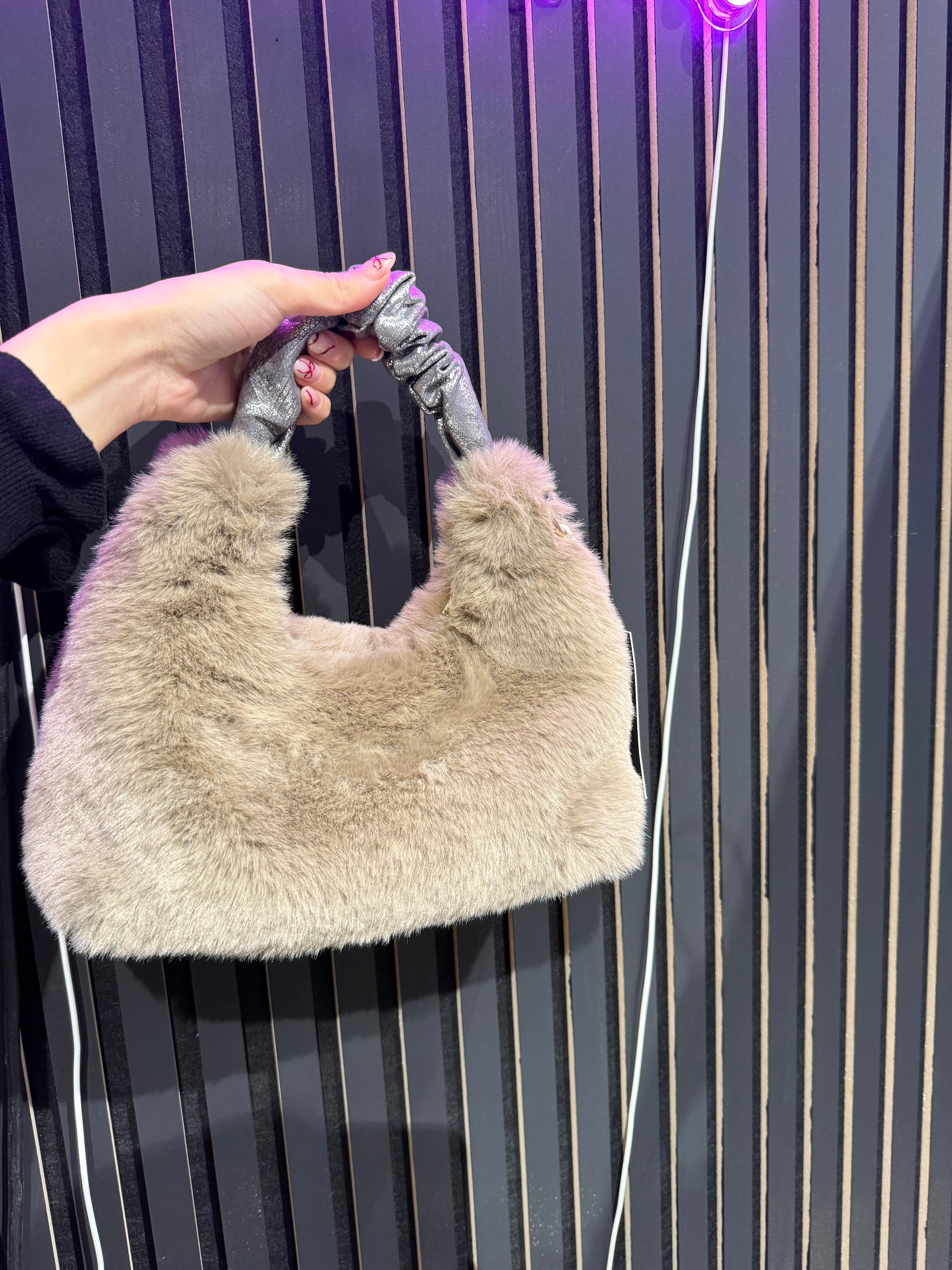 Borsa Beige Con Pelo