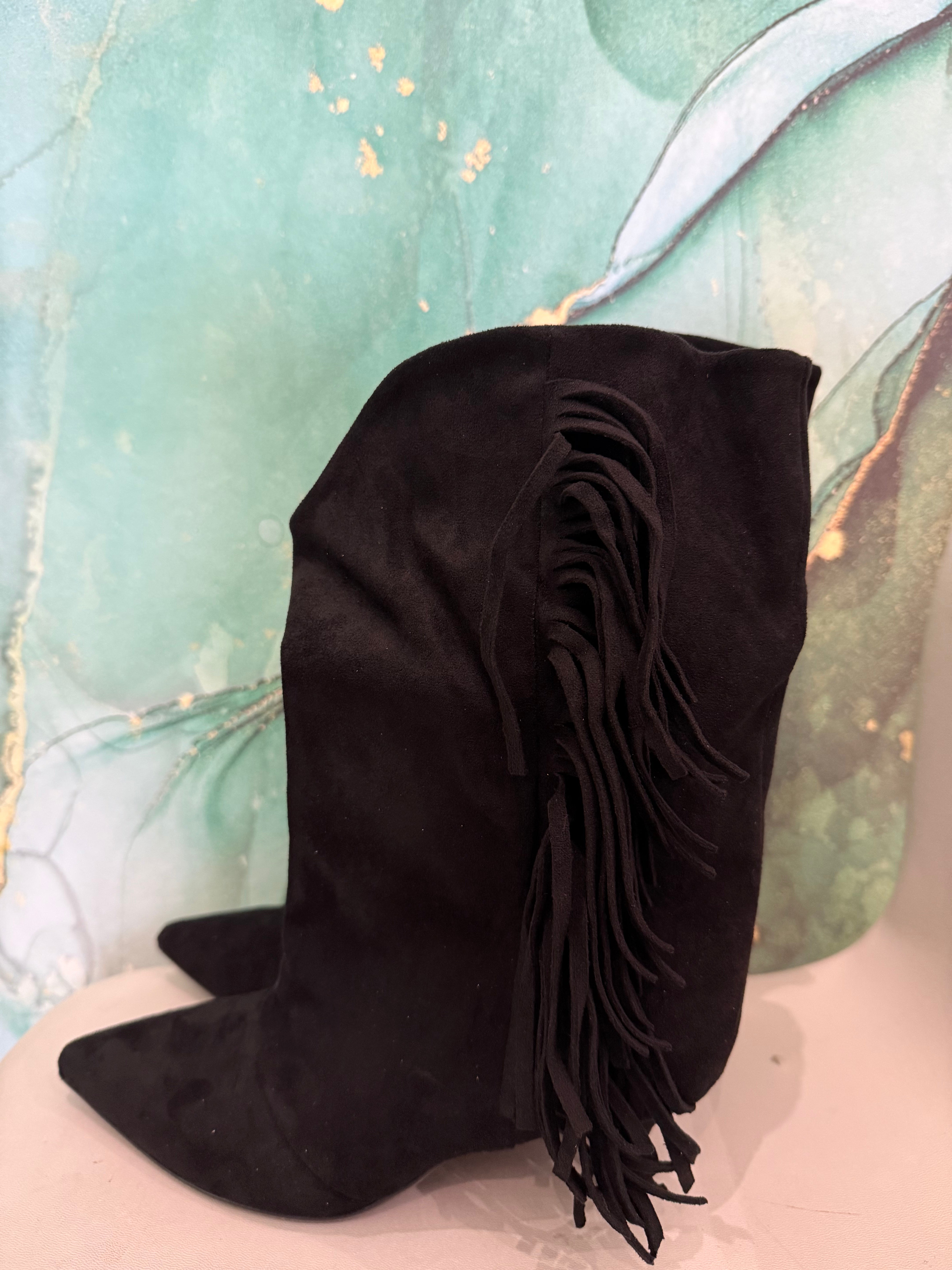 Stivale In Camoscio Con Frange